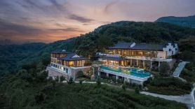 Lianyungang Huaguo Shan ·Wuyunkong