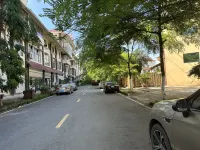 โรงแรมฮอลิเดย์หยุนฟาน เหมิงหลา - โรงแรมราคาถูก