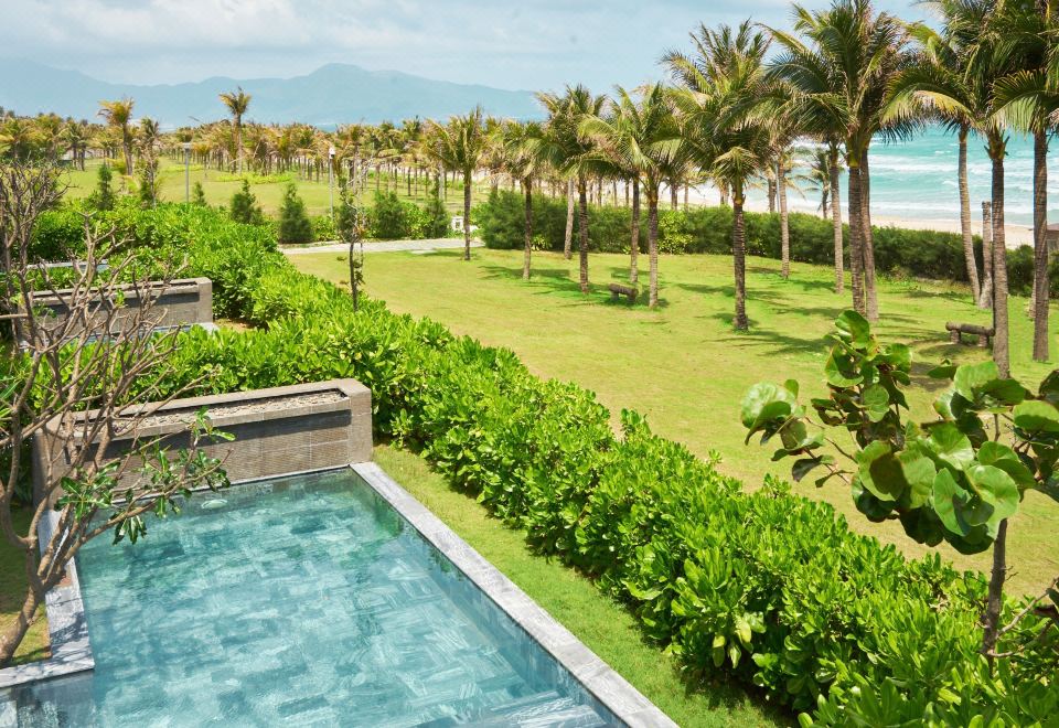 아미아나 깜란 수영장