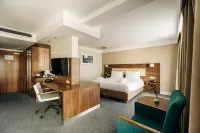 Holiday Inn Lodz Hotels in Паб'яніце