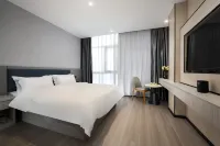 Fairyland Hotel (Beihai Silver Beach International Passenger Port)