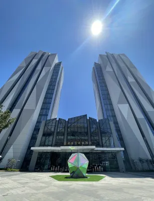 L+Snow Supreme Hotel Отели рядом с достопримечательностью «Shanghai Agriculture College Training Base»