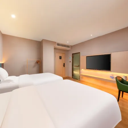 Berlin Star Hotel(Jiangmen Qimingli)