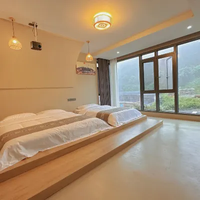 Qiandaohu Yunjian Houshe Homestay Hotels in Stone Forest Scenic Area