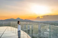 Holiday Inn Resort VANA NAVA HUA HIN by IHG - Mountain view