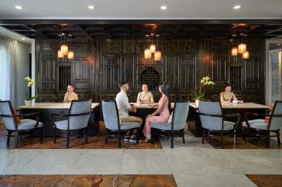 ロビーラウンジ ホテル ロイヤル ホイアン Mギャラリーの写真