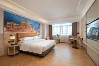 維也納國際飯店（深圳龍崗龍東店） 坪山體育中心體育館-羽毛球館附近的飯店