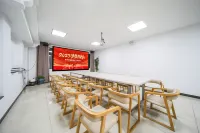 Tuyue Hotel - 2-Star