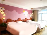 MAGIC HOTEL