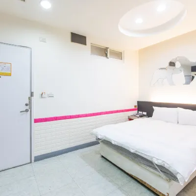 โรงแรมไจแอนท์ ริช คิง พลาซา โรงแรมใกล้ตลาดกลางคืนหนิงเซี่ย