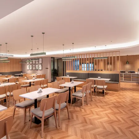 Shankee Tea Style Hotel (Longchang Jinsha Shidaiguangchang)
