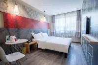 Yixin En Hotel (Lanzhou Railway Station ） Hotels in Railway Station