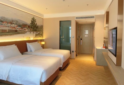 1. 비엔나 호텔 (..