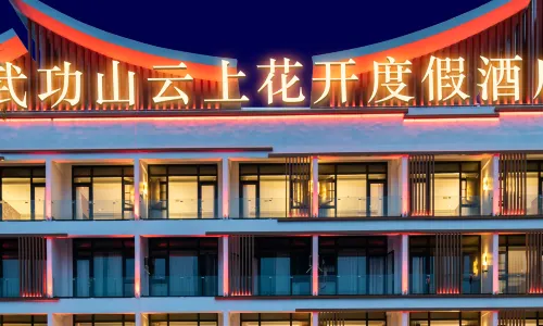Flower on Cloud Hotel
