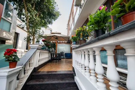 Tea and Tobacco Qingwu | Guijing Yimeng Garden View Poetic Bed and Breakfast