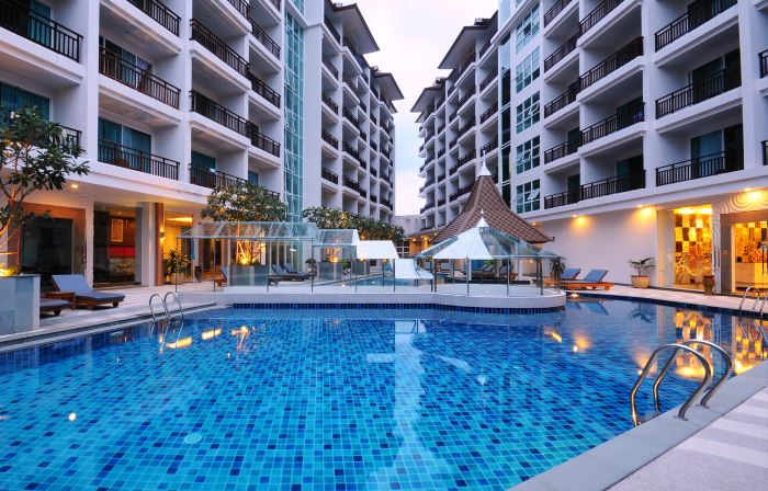 Crystal Palace Luxury Hotel Pattaya