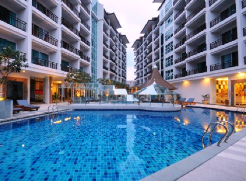 Crystal Palace Luxury Hotel Pattaya