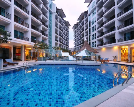 Crystal Palace Luxury Hotel Pattaya Hotels in Pattaya