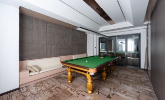 Da'anman Snow Mountain Panoramic Smart Hotel