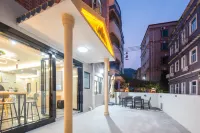 Meichen Elevator Homestay Hotels near Qiniang Mountain