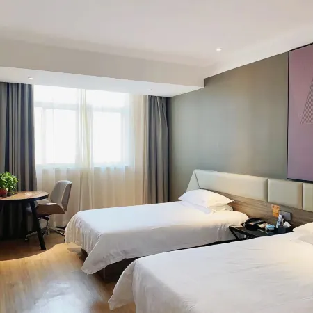IU Hotel (Sanmenxia Lushi Coach Station Store)