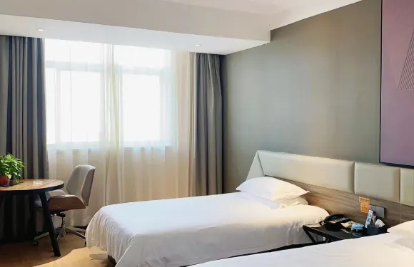 IU酒店（三門峽盧氏長途汽車站店）