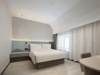 Atour Light Hotel Zhanqiao Qingdao Railway Station West Square Hotels near Qingdao Railway Station