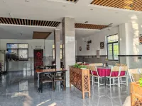 Yangxin Yijia Hotel