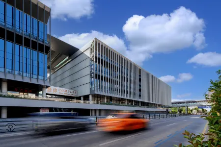 Sanya Phoenix Airport Hotel (Next to The Terminal)