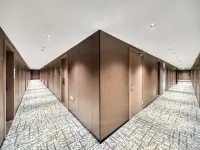 HE  SHI  HOTEL