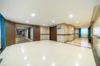 Berman Hotel (Yulin Bobai Hakka Culture Pedestrian Street) - parking