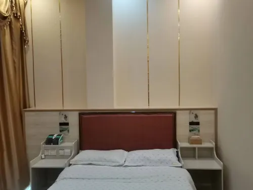 Hualian Hotel (Jingxi Xiuqiu Avenue)