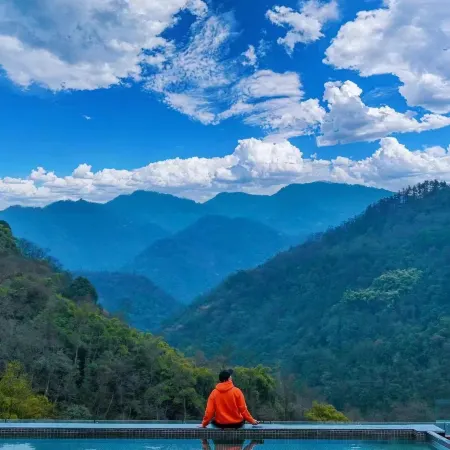 Trip.com Group Country Retreats (Mount Emei Yixi-Qingyin Joint Resort)