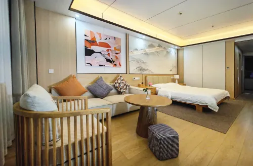 Huai Security Yi Hotel