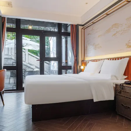 E·HOTEL Yizhu Mansion Отели рядом с достопримечательностью «Ворота Чжунхуамынь»