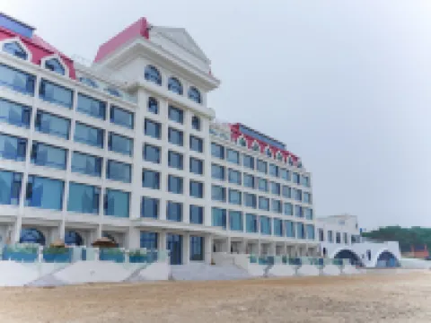 雲亭海度假酒店（北戴河碧螺塔海上公園店） 鄰近北戴河碧螺塔海上酒吧公園的酒店