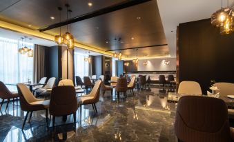 The GiorgioMorandi Hotels (Jinan West Railway Station International Convention and Exhibition Center)