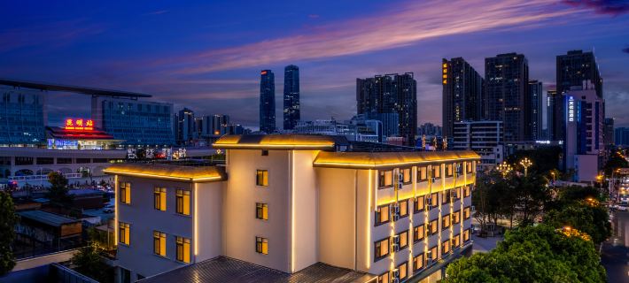 Gefei VX Hotel (North Square of Kunming Railway Station) Ξενοδοχεία στην πόλη Κούνμινγκ