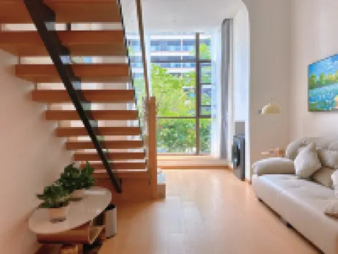 峨眉山浮光湖畔飯店（高鐵站峨秀湖旅遊度假區店）