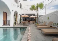 The Simore Hotel in zona Villa Naty
