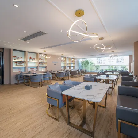 Shuttle Hotel (Yangchun Hang Seng No. 1 Plaza)
