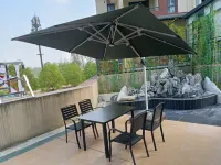 Yuejiang Bieyuan Homestay