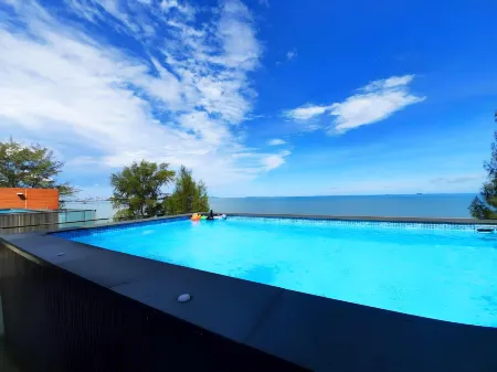 Sandbox frontbeach villa4 Отели рядом с достопримечательностью «Paradise Ocean View Condominium»