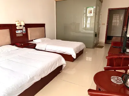 Huiyang Hotel, Pingtian Town, Nanxiong City Отели рядом с достопримечательностью «Meiguan Ancient Post Road»