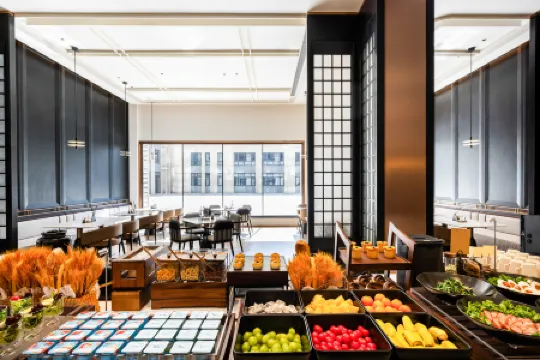 Atour Hotel Yantai Zhifu Station Red Star Macalline Отели рядом со станцией Yantai South Railway Station