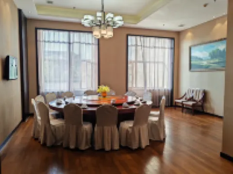 Bayuquan Xiongyue Wangyuhe Private Hot Spring Courtyard House