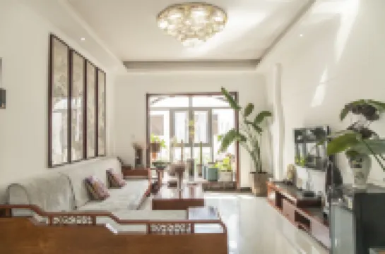 Kaifeng Moran Homestay (Wansui Mountain Da Song Wuxia City)