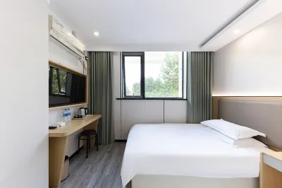 Huaxuan Hotel (Hongkou Soccer Stadium Subway Station) Hotel in zona Shanghai Institute for Youth Administration