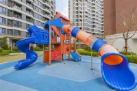 Sea View Homestay (Gold Coast Luojia Temple Branch)