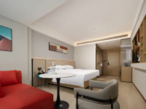 Qionghai Kailia Lizhi Hotel (Wanquanhe Branch) Hotels near Red Detachment of Women Memorial Gardens